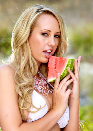 Twistys Brett Rossi Rated R Bikini Mobilevideo