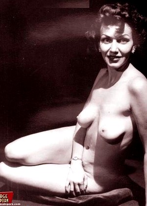 Vintageclassicporn Vintageclassicporn Model Naughty Mature Vids