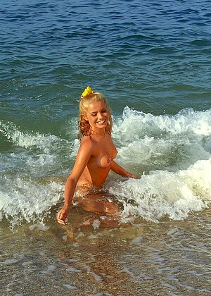 Vivthomas Andi A Mobipornsex Bikini Di Pantai