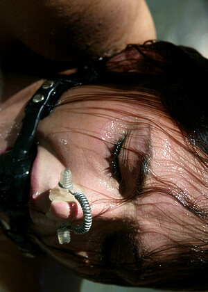 Waterbondage Audrey Leigh Venus Surrender Brunette Mobileporno