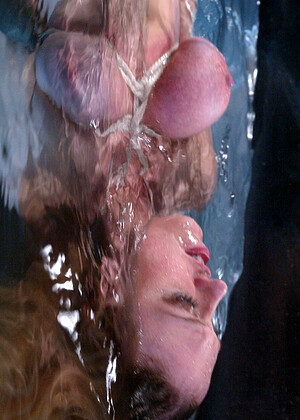 Waterbondage Dee Williams Xxxcody Wet Foto Indonesia