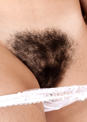 Wearehairy Lisandra Fine Close Up Mobi Vids