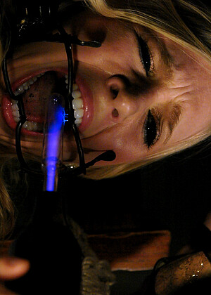 Wiredpussy Sarah Jane Ceylon Tommy Pistol On3gp Femdom Theenglishmansion