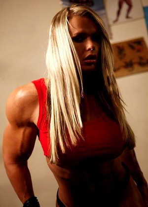 Wonderfulkatiemorgan Larissa Reis Wet Muscle Woman Free Pics